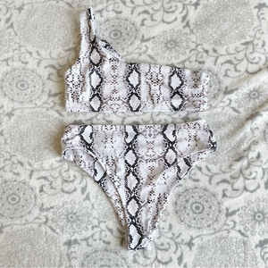 Snakeskin medium bikini shein‎